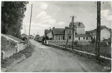 Lhommaizé. Avenue des Chalets (Route de la Gare). - Mâcon : Combier Imp. Mâcon (CIM).