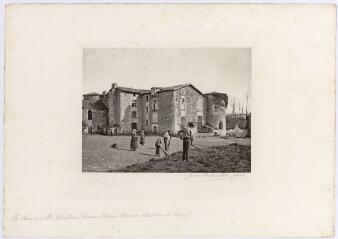 1 vue  - La Chapelle-Bâton. Ancien château de Veizé. (ouvre la visionneuse)