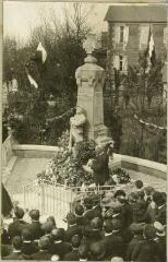 1 vue  - Inauguration Monuments aux Morts, Smarves, 30 avril 1922 (ouvre la visionneuse)