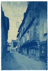 1 vue  - Airvault. Le bourg. – La Rochelle : Éd. d\'Art Raymond Bergevin, [s.d.]. – 1 photographie positive (tirage) : papier, noir et blanc ; 9 x 14 cm (image). (ouvre la visionneuse)